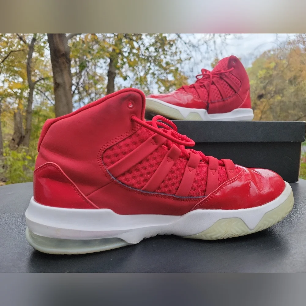 NIKE Jordan Max Aura Men's 10.5 - Picture 1 of 16